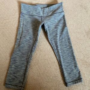 Lululemon low rise Capri leggings size 8